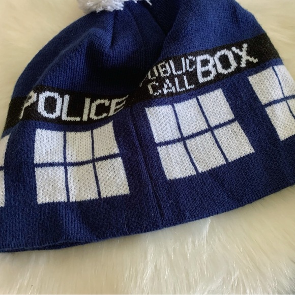 Doctor Who Tardis Knitted Pom Beanie Hat BBC LICENSED 
OS - Picture 4 of 7